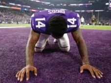  ?? JAMIE SQUIRE/GETTY IMAGES ?? Vikings receiver Stefon Diggs gives thanks after a shocking last-play touchdown. “They count us out all the time,” Diggs said.