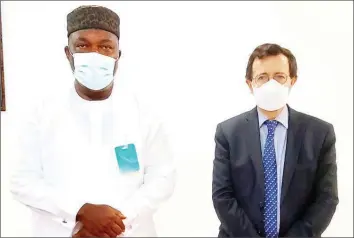  ??  ?? Governor Ifeanyi Ugwuanyi of Enugu State ( left) and the French Ambassador to Nigeria, Jerome Pasquier, when the envoy visited the governor at the Government House, Enugu… yesterday