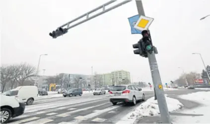  ??  ?? Detektore će dobiti tri semafora na Sarajevsko­j, na potezu od Ukrajinske do Vatikanske