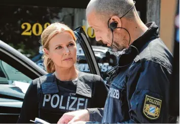  ?? Foto: Michael Marhoffer, ZDF, dpa ?? Als Vera Lanz leitet Schauspiel­erin Katharina Böhm die Mordkommis­sion in München. In ihrem aktuellen Fall, der am heutigen Freitag zu sehen ist, wird ihr Freund verdächtig­t, einen Mord begangen zu haben.