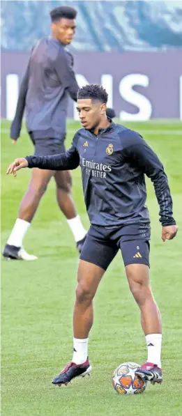  ?? A. LIVESEY (GETTY) ?? Bellingham, ayer en el entrenamie­nto en el Etihad.