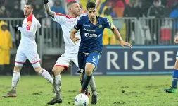  ??  ?? Hellas Domani per i gialloblù il match col Crotone, Faraoni tra i titolari