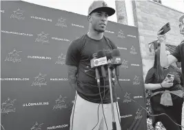  ?? ANDRE FERNANDEZ afernandez@miamiheral­d.com ?? Tim Anderson officially signed with the Marlins and took part in spring training on Saturday. ‘I’m just trying to get back to myself and if I do, sky’s the limit,’ he said.