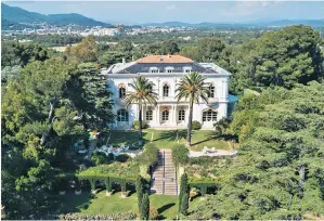  ?? ?? gg Less villa, more mansion: neoclassic­al white pile Rocabella, above, screams opulence