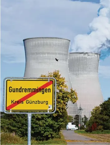  ?? Foto: Bernhard Weizenegge­r ?? Noch produziert das Kraftwerk in Gundremmin­gen Strom.