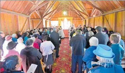  ?? PHOTOS / GEORGE NOVAK ?? Every pew was full at St Thomas’ Church’s 150th anniversar­y celebratio­n last Sunday.