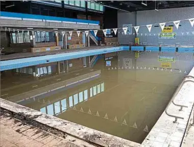  ?? Foto: Chris Karaba/LW-Archiv ?? Das Schwimmbad in Echternach war komplett überschwem­mt worden.