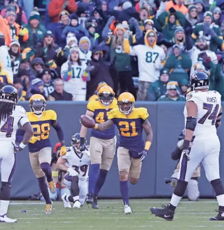  ?? NETWORK-WISCONSIN ADAM WESLEY/USA TODAY ?? Packers safety Ha Ha Clinton-Dix (21) celebrates after an intercepti­on in the second quarter.