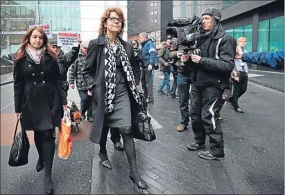  ?? CARL COURT / AFP ?? Vicky Pryce, la exesposa de Chris Huhne, sale del Tribunal de Southwark, en Londres