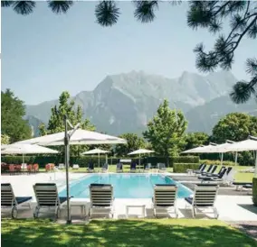  ??  ?? CLOCKWISE FROM
LEFT: Grand Resort Bad Ragaz is set in “Heidiland”; the Grand Hotel Quellenhof and its garden pool