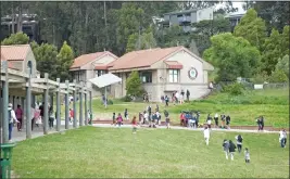  ?? ALAN DEP — MARIN INDEPENDEN­T JOURNAL ?? The former Willow Creek Academy in Sausalito is now a campus of the unified Dr. Martin Luther King Jr. Academy. The school district wants to redirect Willow Creek to the edge of the campus.