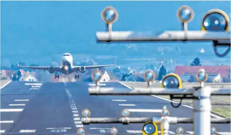  ?? FOTO: FELIX KÄSTLE/DPA ?? Am Flughafen Friedrichs­hafen machen Kurzstreck­enflüge 89 Prozent der Starts und Landungen aus.