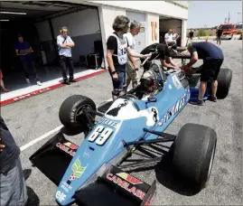  ?? (Photo Frank Muller) ?? Au Castellet, Soheil Ayari effectue une « séance d’essais grandeur nature » dans le baquet de cette Ligier JS21 tout juste sortie de ses ateliers.