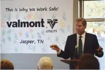  ?? STAFF PHOTO BY BEN BENTON ?? Gov. Bill Lee talks about a pre-apprentice­ship program launched through a partnershi­p between Chattanoog­a State Community College, Marion County Schools and Valmont Industries in November 2019. On Monday, Lee announced an expansion of the Valmont Utility plant that will add 65 jobs in Jasper, Tennessee.