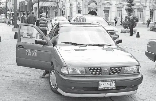  ?? / JUAN JOSÉ SIFUENTES ?? Taxistas en la mejor disposició­n de colaborar para mejorar la movilidad