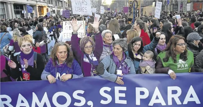  ?? ÁNGEL DE CASTRO ?? Manifestac­ión con ocasión del 8-M del año pasado en Zaragoza.