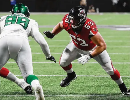  ?? CURTIS COMPTON / CCOMPTON@AJC.COM 2019 ?? Falcons offensive guard Chris Lindstrom says he’s worked to improve his hand placement and footwork as he enters his second NFL season, and he found ways to continue his preparatio­n, despite the pandemic affecting the Falcons’ offseason activities.