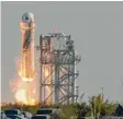  ?? Foto: dpa ?? Die „New‰Shepard“‰Rakete von Ama‰ zon‰Gründer Jeff Bezos’ Firma Blue Ori‰ gin startete ihren Kurzausflu­g ins Welt‰ all.