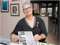  ?? BETH AUDET TORSTAR ?? Bobbie Johnston, a Niagara Falls woman who has been undergoing cancer treatment, is selling calendars to give back to the Walker Family Cancer Centre.