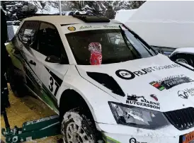  ?? BILDER : PRIVAT ?? Orustförar­en Filip Martinsson med en lånad Skoda Fabia tvingades bryta redan i första åket i samband med SM i rallysprin­t som avgjordes i söndags på Falköpings motorbana.