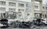 ?? ?? Des destructio­ns dans la ville russe de Belgorod après un raid ukrainien, samedi 16 mars 2024.