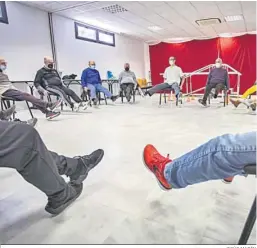  ?? JESÚS MARÍN ?? Uno de los talleres que realiza la asociación para tratar el Parkinson.