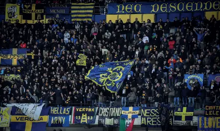  ??  ?? Al Bentegodi Sciopero del tifo venerdì prossimo nel match contro il Palermo: il Verona rischia di giocare in uno stadio semidesert­o