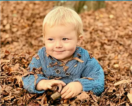  ?? ?? Eighteen-month-old Luka Pascoe has stage-three cancer and received his first round of chemothera­py treatment in Christchur­ch on Monday. Below: Luka with his dad, Toby, and mum, Katelyn.