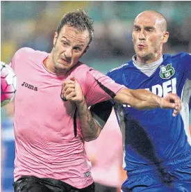  ??  ?? Sassuolo defender Paolo Cannavaro, right.