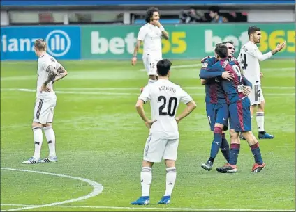  ?? FOTO:AP ?? El Real Madrid no se fía del Huesca y Solari espera que sus jugadores hayan aprendido la lección de la derrota en Eibar