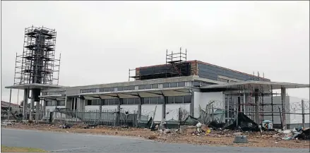  ?? Picture: BRIAN WITBOOI ?? ARTS HUB: The Mendi Arts Centre is taking shape in New Brighton, Port Elizabeth, on what was previously the site of a beerhall. Arts activists have long been appealing for such a centre in the township