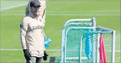 ?? FOTO: EFE ?? Diego Pablo Simeone, técnico del Atlético de Madrid, compareció en la rueda de prensa previa al encuentro contra el Eibar