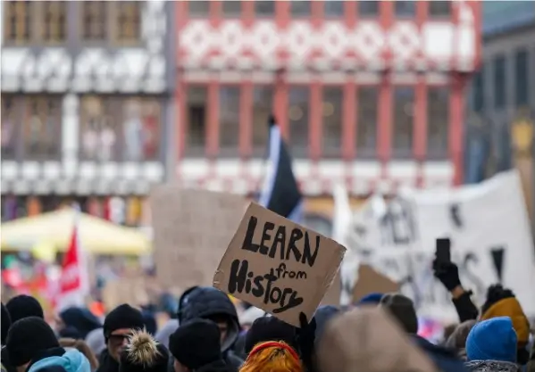  ?? SHUTTerSTo­CK ?? Protesta contra AfD el 20 de enero.