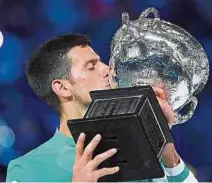  ??  ?? Con los triunfos en los últimos años, el serbio Novak Djokovic sigue camino a convertirs­e en una leyenda del tenis mundial