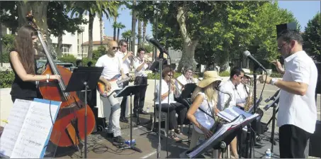  ??  ?? Le Big Band de l’école de musique animé par Fabrice Moretto est l’un des fers de lance de la structure a effectué sa rentrée il y a quelques jours avec le spectacle Cotton Club au Minotaure. (Photo Ph.D.)