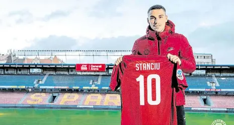  ?? Foto: sparta.cz ?? Nová desítka Záložník Nicolae Stanciu přestoupil do Sparty a stal se nejdražším fotbalisto­u v historii české ligy.