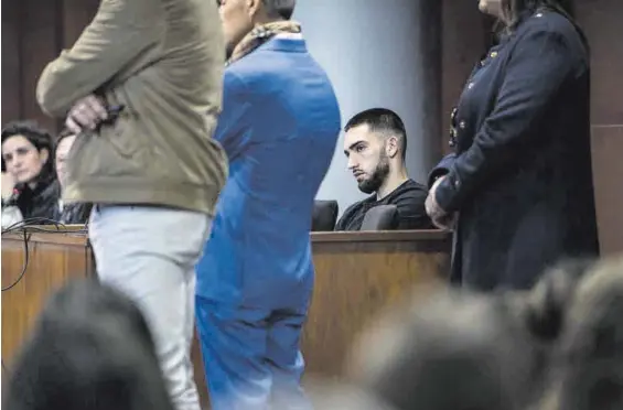  ?? CARLOS GIL ?? El acusado del crimen de Miajadas durante una de las jornadas del juicio.