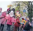  ?? FOTO: ILG ?? Die Kinder der Kita Flohkiste freuten sich über St. Martin.