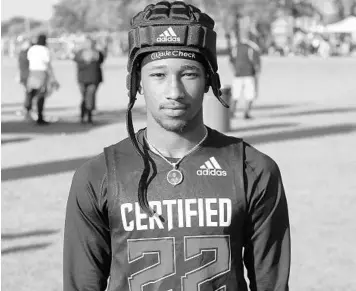  ?? CHRIS HAYS/ORLANDO SENTINEL ?? Safety Tony Newsome, who has transferre­d from Wekiva to West Orange, received his first college football scholarshi­p offer from Troy. He’s pictured with his Certified Dawgs 7-on-7 team.