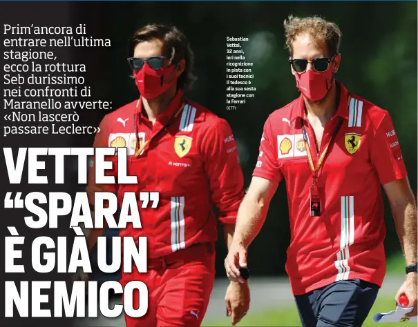  ?? GETTY ?? Sebastian Vettel, 32 anni, ieri nella ricognizio­ne in pista con i suoi tecnici Il tedesco è alla sua sesta stagione con la Ferrari