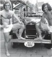  ?? FOTO: DPA ?? Fußball-Stars, 1973: Uli Hoeneß und Paul Breitner.