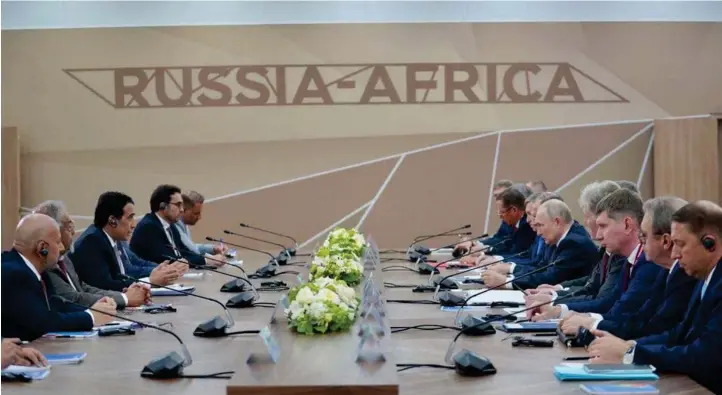  ?? Image : dpa/APA Images/ZUMA Presspictu­re alliance ?? En juillet 2023, Vladimir Poutine a reçu une dizaine de dirigeants du continent, à Saint-Pétersbour­g, pour un sommet RussieAfri­que