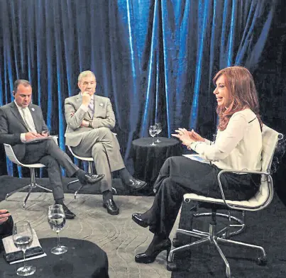  ?? Twitter ?? la ex presidenta entrevista­da en c5n