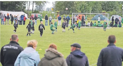  ?? FOTO: DIANA ROOS ?? Beim TuS Gerresheim soll in Zukunft der Fokus auf Jugenfußba­ll gelegt werden.