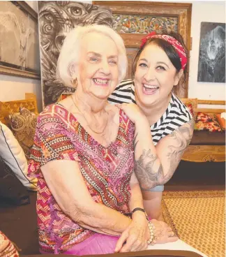  ?? Picture: MIKE BATTERHAM ?? Currumbin granny Jan Butterfiel­d covered over a breast cancer scar on her chest with the help of Absolute Tattoo at Kingscliff tattoo artist Zoe Maxwell.