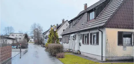  ?? FOTO: MARTIN ?? Die Lorettosie­dlung hat besondere bauliche Merkmale. Dort stehen vergleichs­weise kleine Doppelhäus­er mit großen, aber sehr schmalen Gärten.