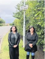 ??  ?? Incensed Rutherglen MSP Clare Haughey and Cambuslang East councillor Katy Loudon are furious with H3G