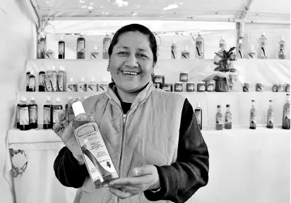  ?? José Almanza ?? En elaboració­n de productos la mayoría de quienes transforma­n el nopal son mujeres amas de casa. /