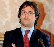  ??  ?? Preoccupat­o
Marcello D’Aponte, docente di diritto del lavoro