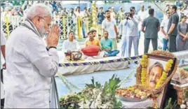  ?? PTI ?? Prime Minister Narendra Modi pays homage to Manohar Parrikar.